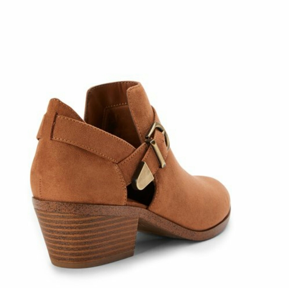 Cognac NWT Open Side Ankle Booties - Picture 2 of 4